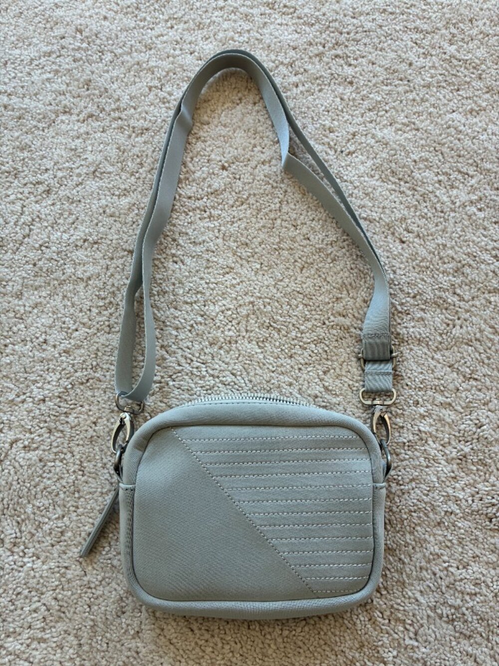 Vooray Companion Crossbody Bag Purse - Picture 10 of 12